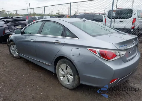 2015 Hyundai Sonata Hybrid из США, поврежденный, VIN KMHEC4A49FA139239